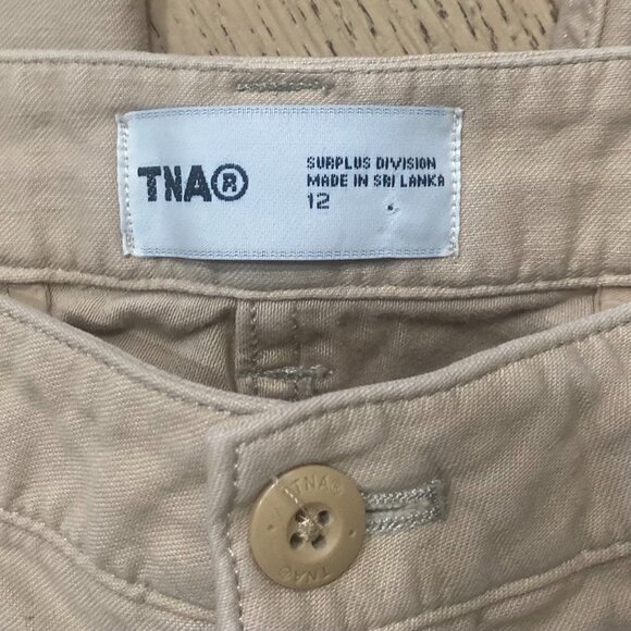 Aritzia TNA Relaxed Mid-Rise Cargo Pants - Picture 14 of 14